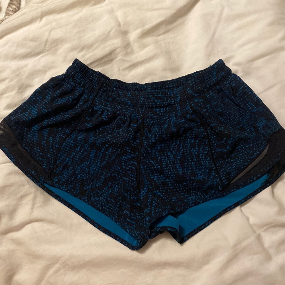 Lululemon hotty hot low rise lined short